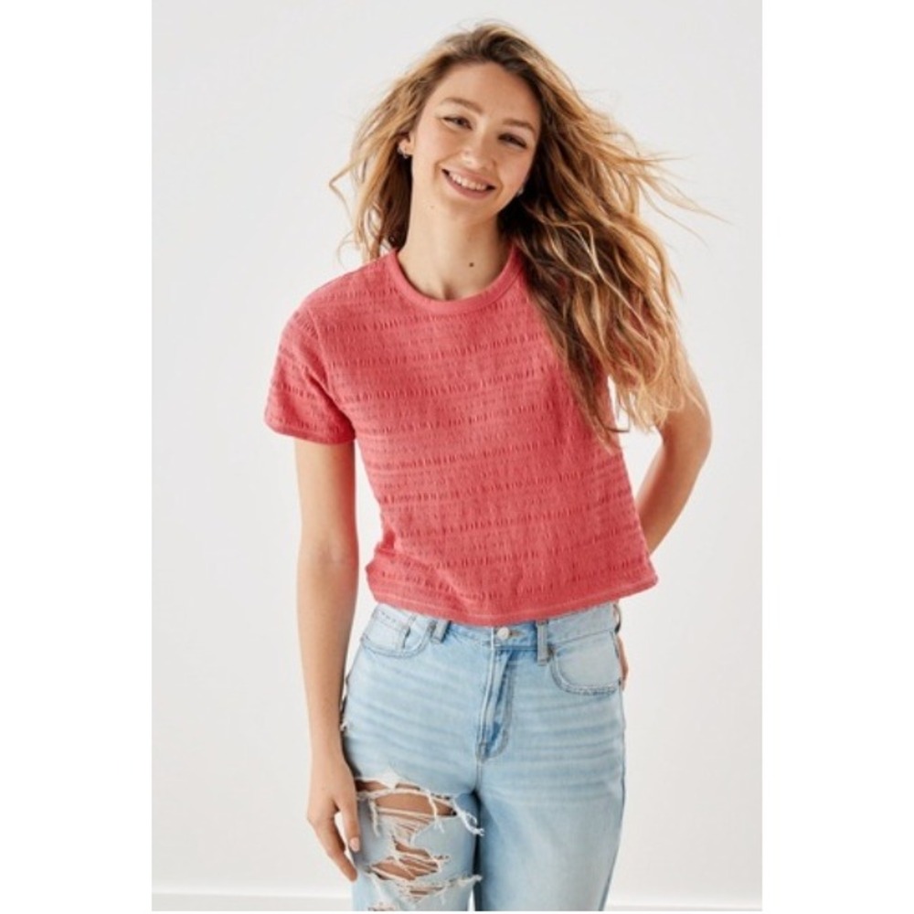 New American Eagle Smocked‎ Crop Top Large Short Sleeve Textured Vacation
